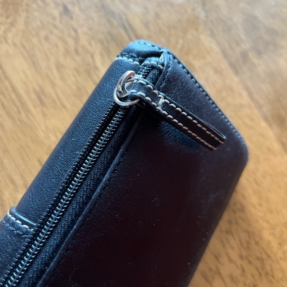 Coach, Genuine leather wallet, black with chrome hardware - Picture 6 of 15